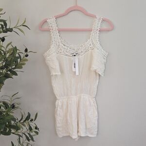 NWT Aqua Cream Lace Romper Sz XS